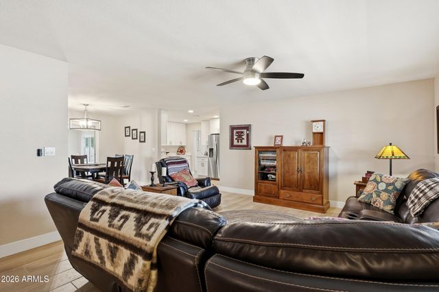 6337 E DES MOINES Street, Mesa, AZ 85205