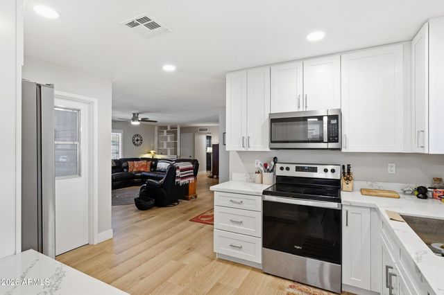 6337 E DES MOINES Street, Mesa, AZ 85205