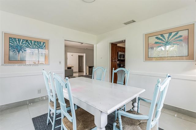 633 N Crescent Drive, Hollywood, FL 33021