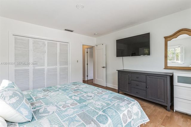 633 N Crescent Drive, Hollywood, FL 33021