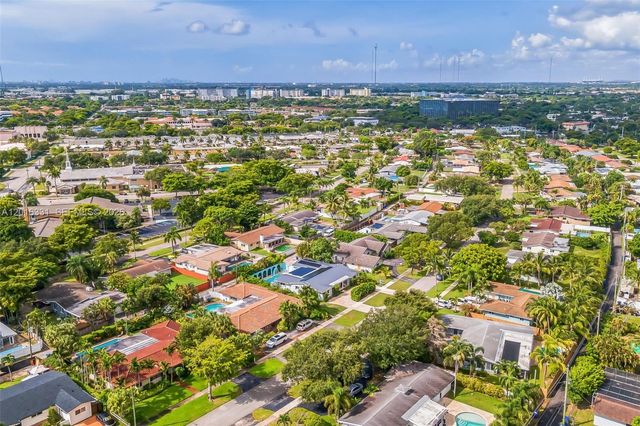 633 N Crescent Drive, Hollywood, FL 33021