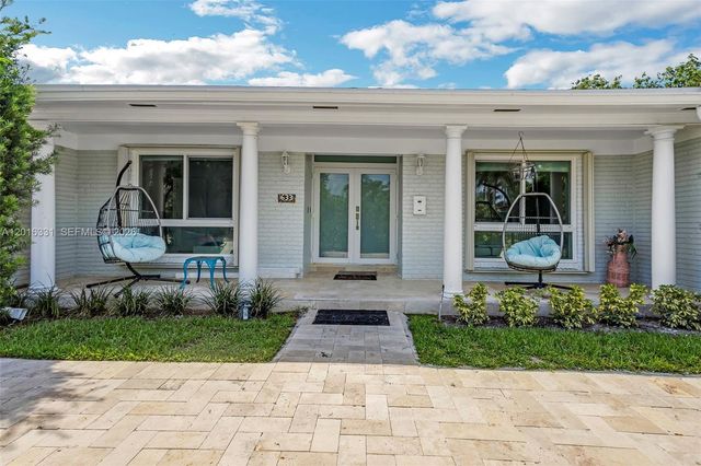 633 N Crescent Drive, Hollywood, FL 33021