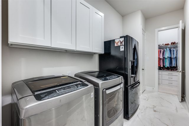 1404 Buttercup Avenue, Aubrey, TX 76227