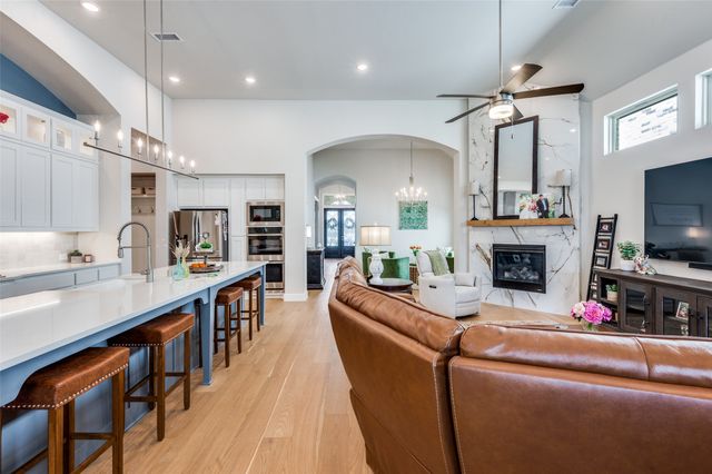 1404 Buttercup Avenue, Aubrey, TX 76227