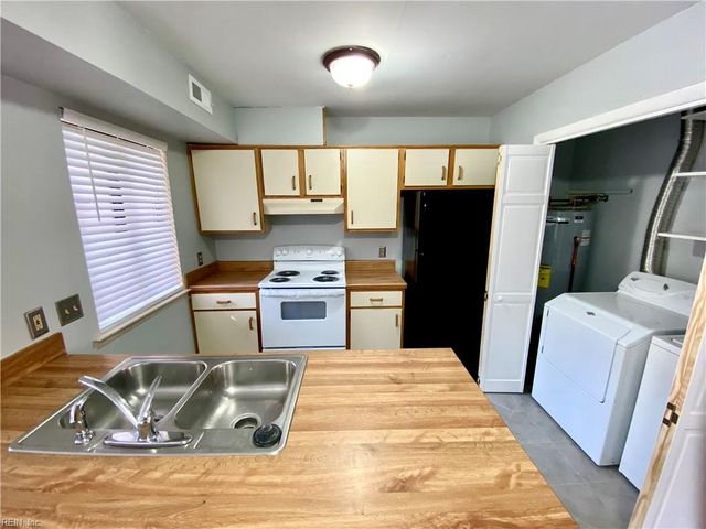 1116 N Green DR, Newport News, VA 23602