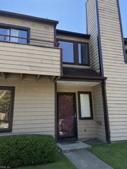 1116 N Green DR, Newport News, VA 23602