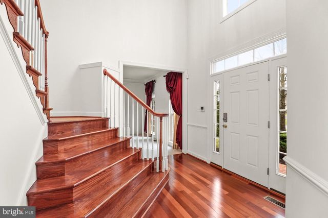 28 FAWN HILL RD, Hanover, PA 17331