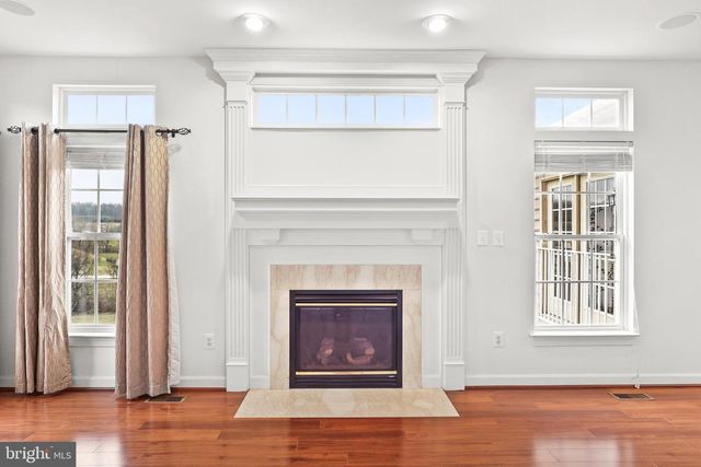 28 FAWN HILL RD, Hanover, PA 17331