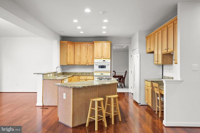 28 FAWN HILL RD, Hanover, PA 17331