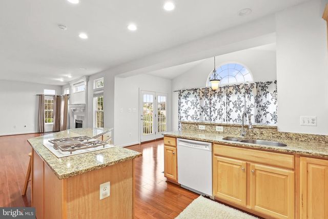 28 FAWN HILL RD, Hanover, PA 17331