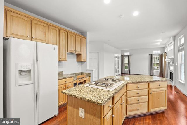 28 FAWN HILL RD, Hanover, PA 17331