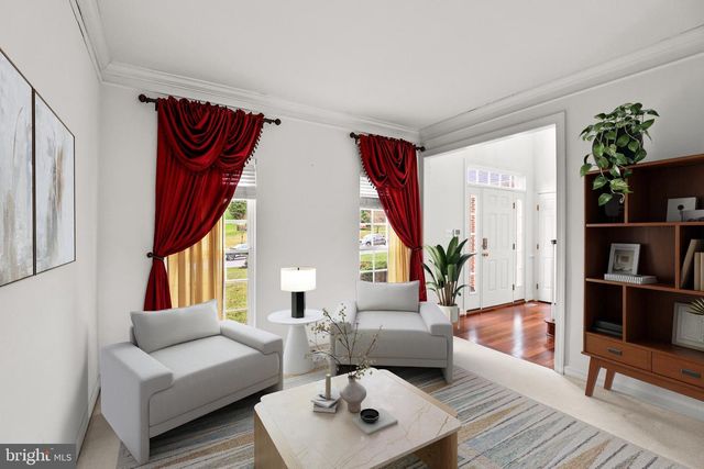 28 FAWN HILL RD, Hanover, PA 17331