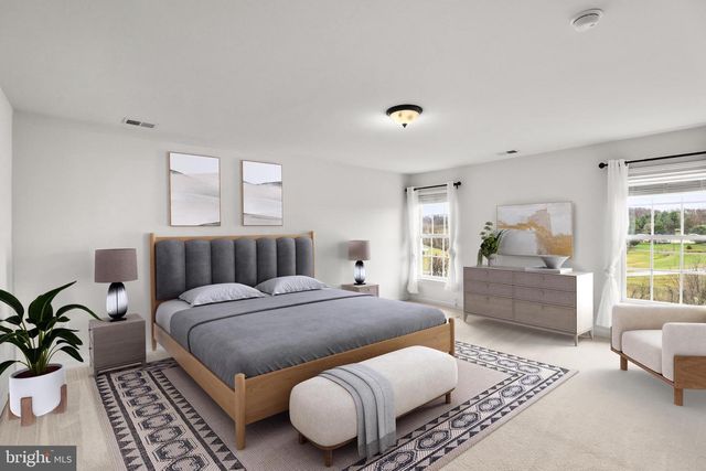 28 FAWN HILL RD, Hanover, PA 17331