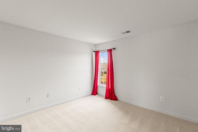 28 FAWN HILL RD, Hanover, PA 17331