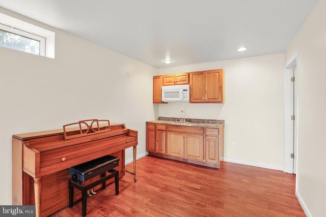 28 FAWN HILL RD, Hanover, PA 17331