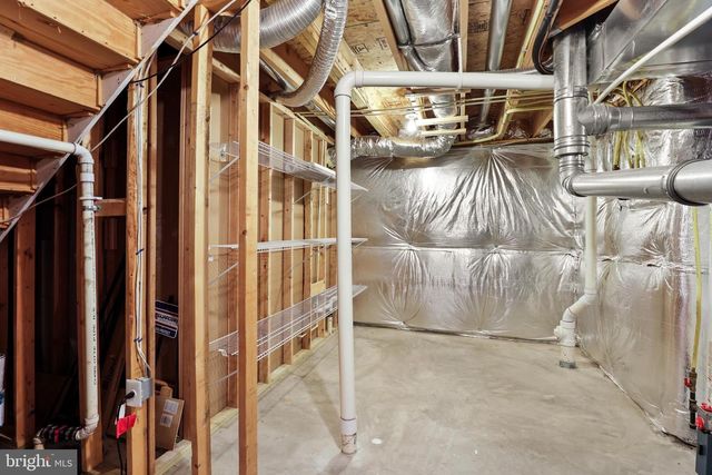 28 FAWN HILL RD, Hanover, PA 17331