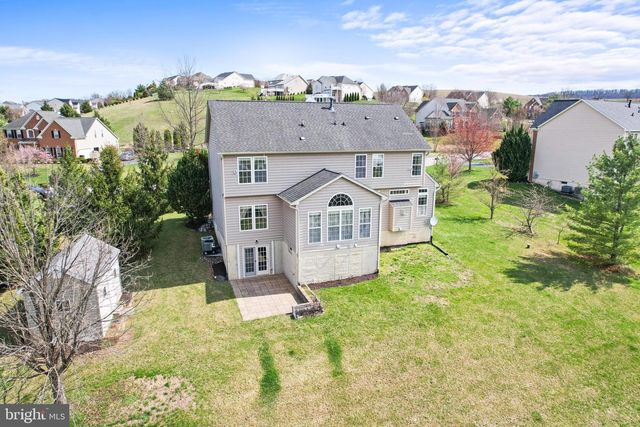 28 FAWN HILL RD, Hanover, PA 17331