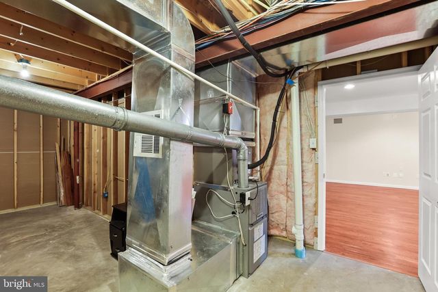 28 FAWN HILL RD, Hanover, PA 17331