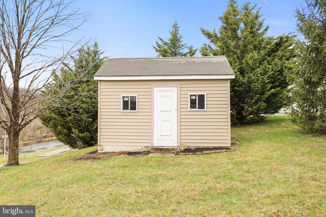 28 FAWN HILL RD, Hanover, PA 17331