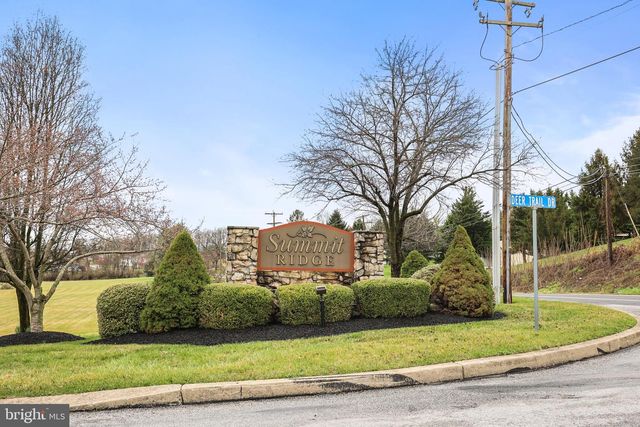 28 FAWN HILL RD, Hanover, PA 17331