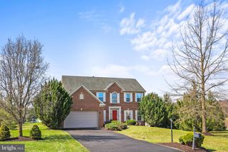 28 FAWN HILL RD, Hanover, PA 17331