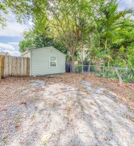 519 S M Street 2 Back, Lake Worth Beach, FL 33460