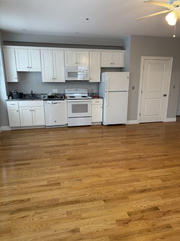 2 French Ave 205, Braintree, MA 02184