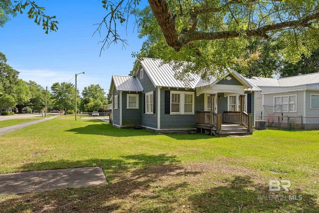 301 W Orange Avenue, Foley, AL 36535