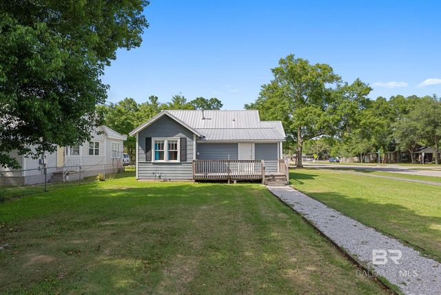 301 W Orange Avenue, Foley, AL 36535