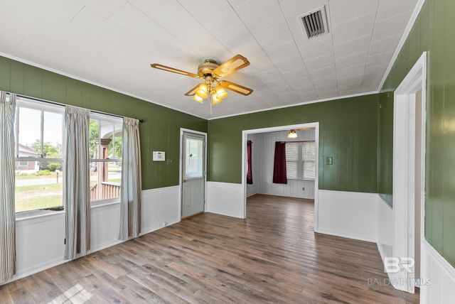 301 W Orange Avenue, Foley, AL 36535