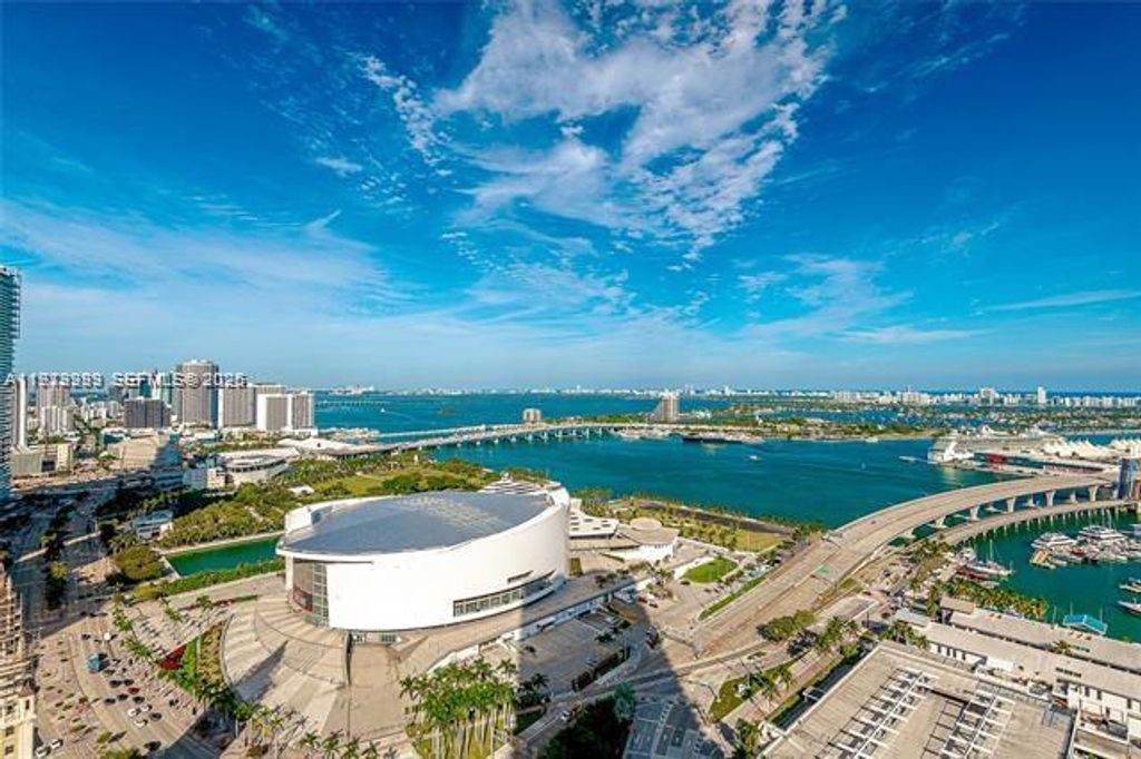 398 NE 5th St 2802, Miami, FL 33132