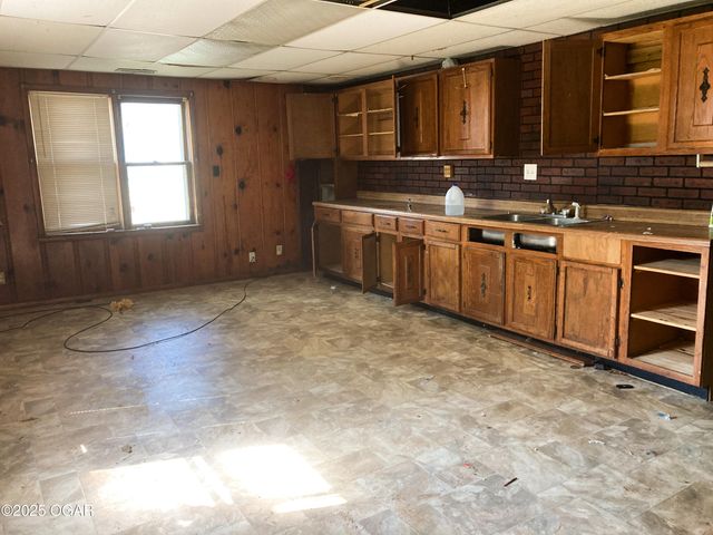 1025 S Connor Avenue, Joplin, MO 64801