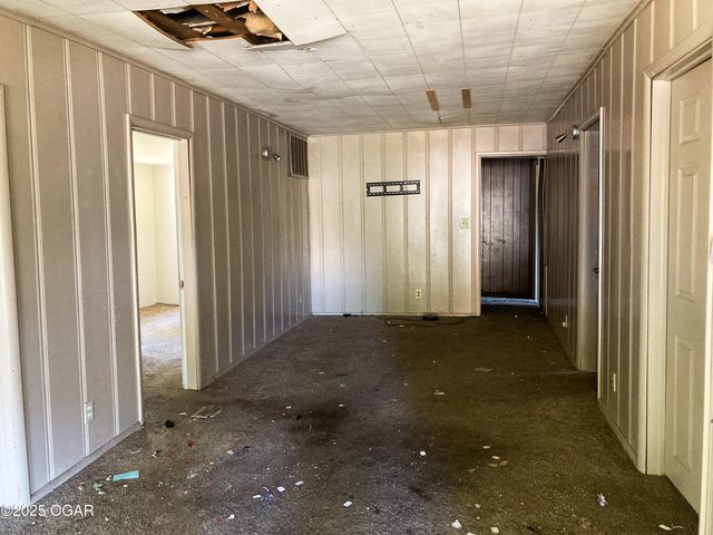 1025 S Connor Avenue, Joplin, MO 64801