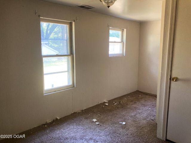 1025 S Connor Avenue, Joplin, MO 64801