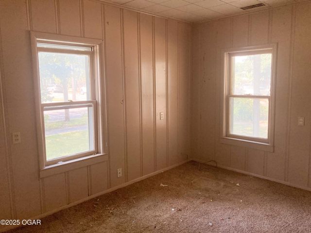 1025 S Connor Avenue, Joplin, MO 64801