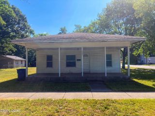 1025 S Connor Avenue, Joplin, MO 64801