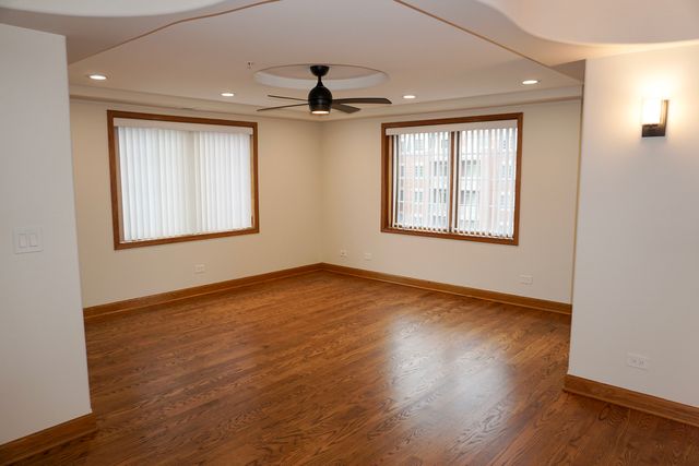 4811 N OLCOTT Avenue 516, Harwood Heights, IL 60706