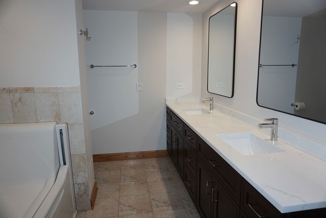 4811 N OLCOTT Avenue 516, Harwood Heights, IL 60706