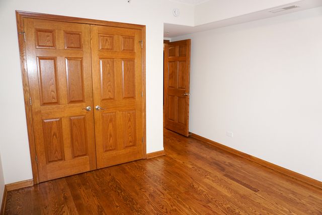 4811 N OLCOTT Avenue 516, Harwood Heights, IL 60706