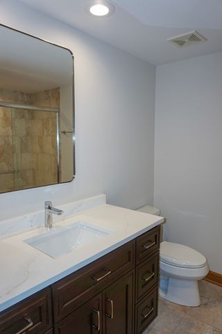 4811 N OLCOTT Avenue 516, Harwood Heights, IL 60706