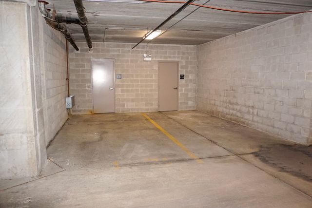 4811 N OLCOTT Avenue 516, Harwood Heights, IL 60706