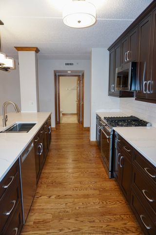 4811 N OLCOTT Avenue 516, Harwood Heights, IL 60706