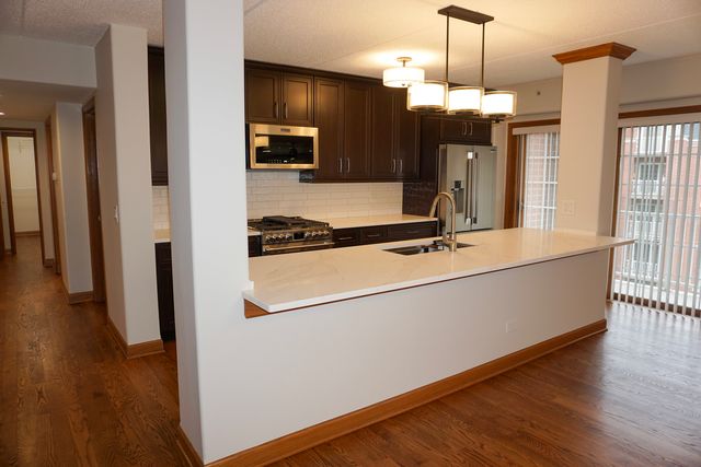 4811 N OLCOTT Avenue 516, Harwood Heights, IL 60706