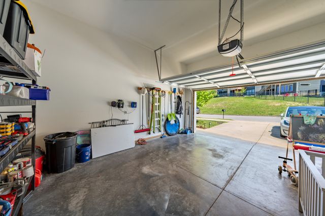 1813 Sprucewood Ln, Nashville, TN 37211