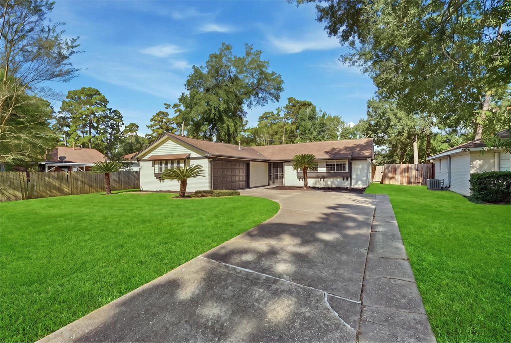 22911 Canyon Lake Drive, Spring, TX 77373