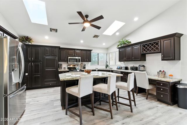 5851 E BECK Lane, Scottsdale, AZ 85254