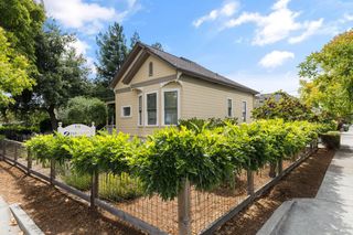 531-531 1/2 E Washington St, Petaluma, CA 94952