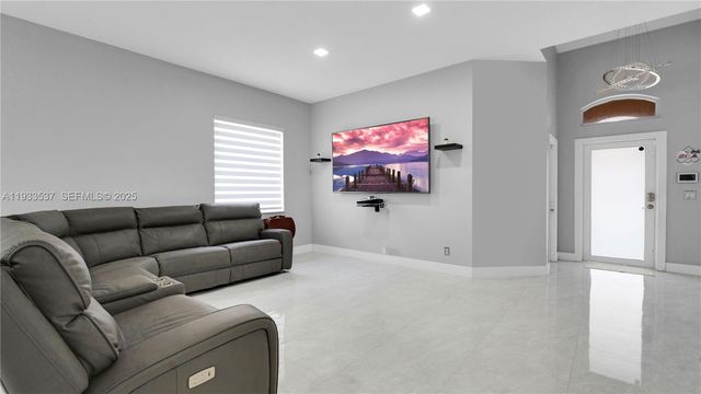 5460 SW 129th Ave, Miramar, FL 33027