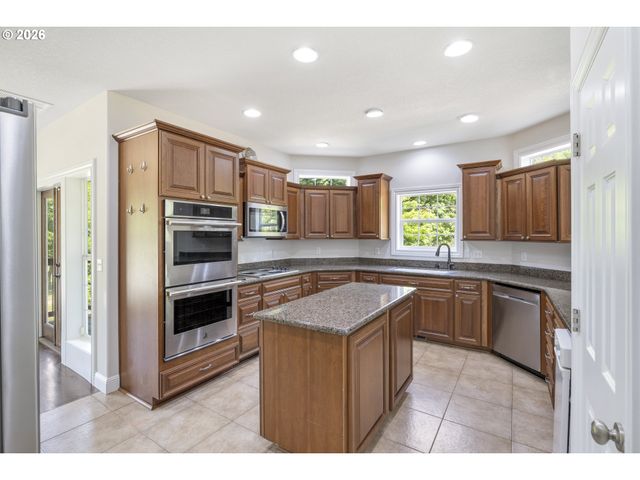 67856 NEHALEM Hwy, Vernonia, OR 97064
