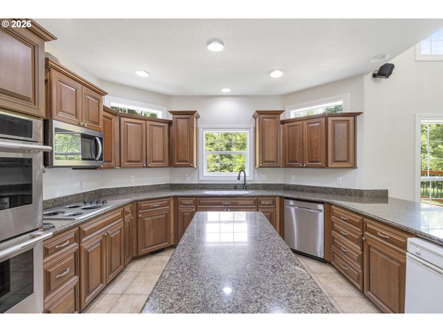 67856 NEHALEM Hwy, Vernonia, OR 97064